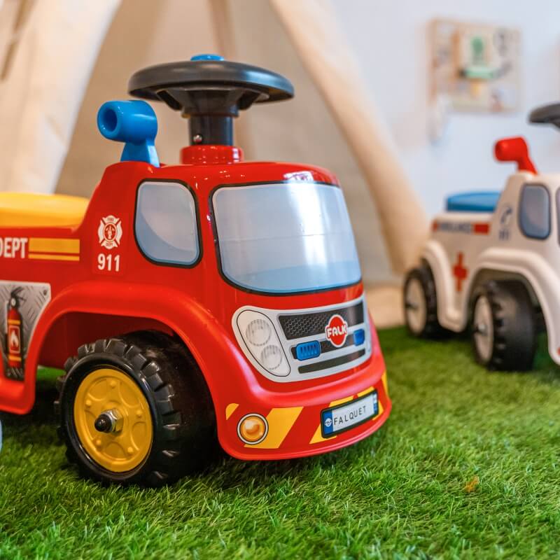 FALK Ugniagesio Automobilio Raitelis Su Rageliu Nuo 1 Metų Amžiaus Vaikiškos Transporto Priemonės