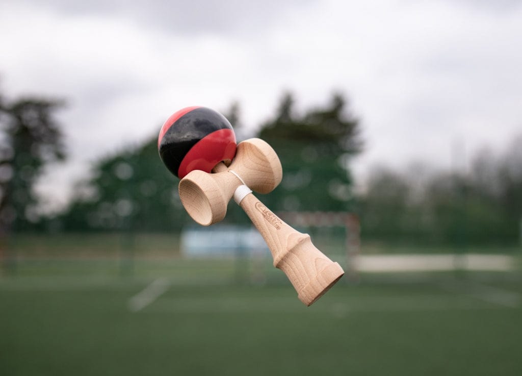 Kendama žaislas, medinis/raudonas