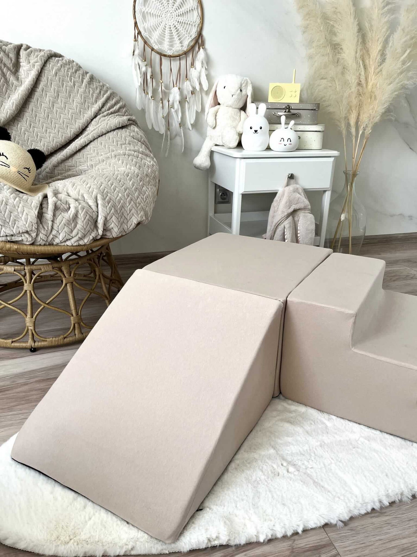 Minkšta Žaidimų Aikštelė Su Laiptais Ir Čiuožykla Smėlio Spalva 3 Dalys Minkštos Žaidimų Aikštelės