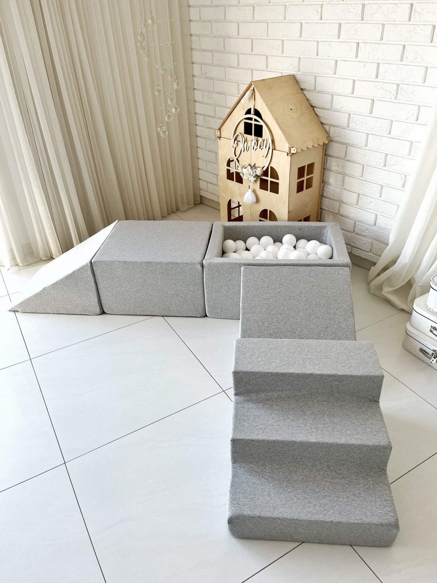 Minkšta Žaidimų Aikštelė Su Mini Kamuoliukų Baseinu Pilka Spalva 5 Dalys + 100 Kamuoliukų Minkštos Žaidimų Aikštelės