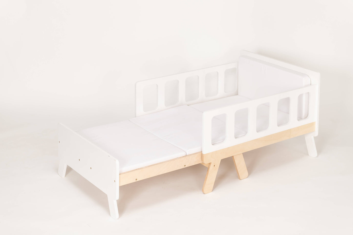 Montessori Vaikiška Auganti Lova Su Čiužiniu 152 x 70 x 54 cm Lovos Dviaukštės
