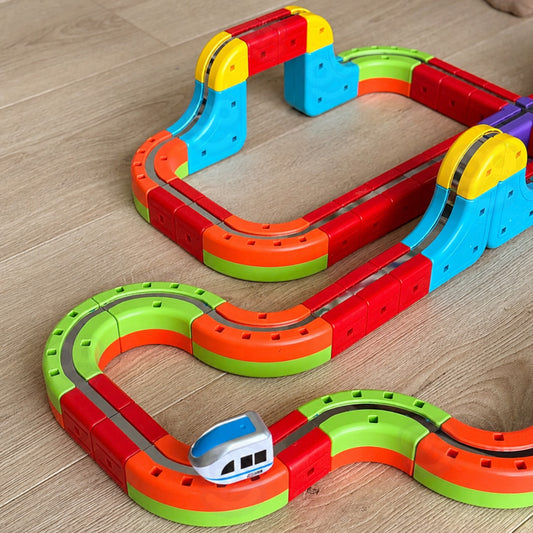 Woopie 68 dalių magnetinė traukinio trasa – surinktas rinkinys