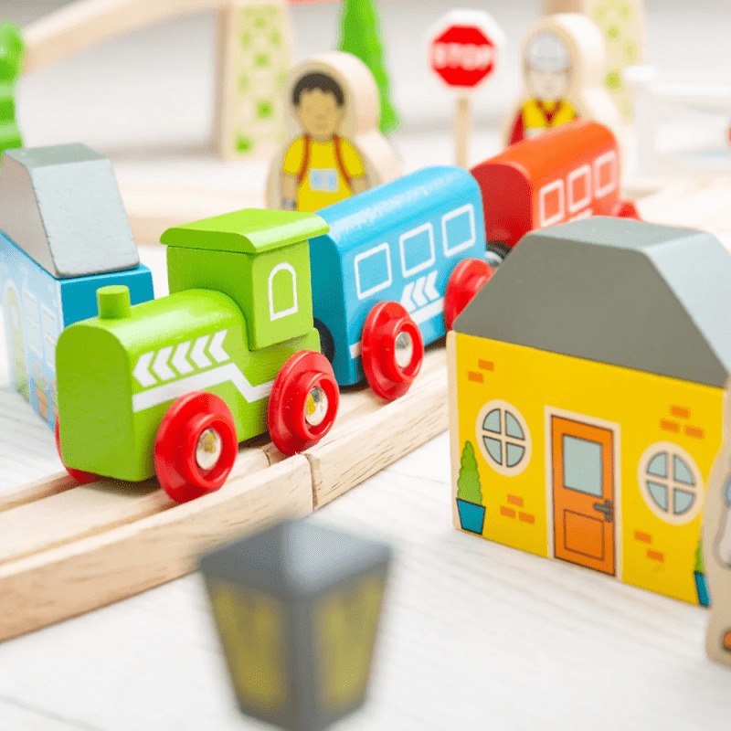Bigjigs Žaislas Vaikams Traukinukų Trasa Miestas Ir Kaimas (91 El.) Žaislai Traukiniai
