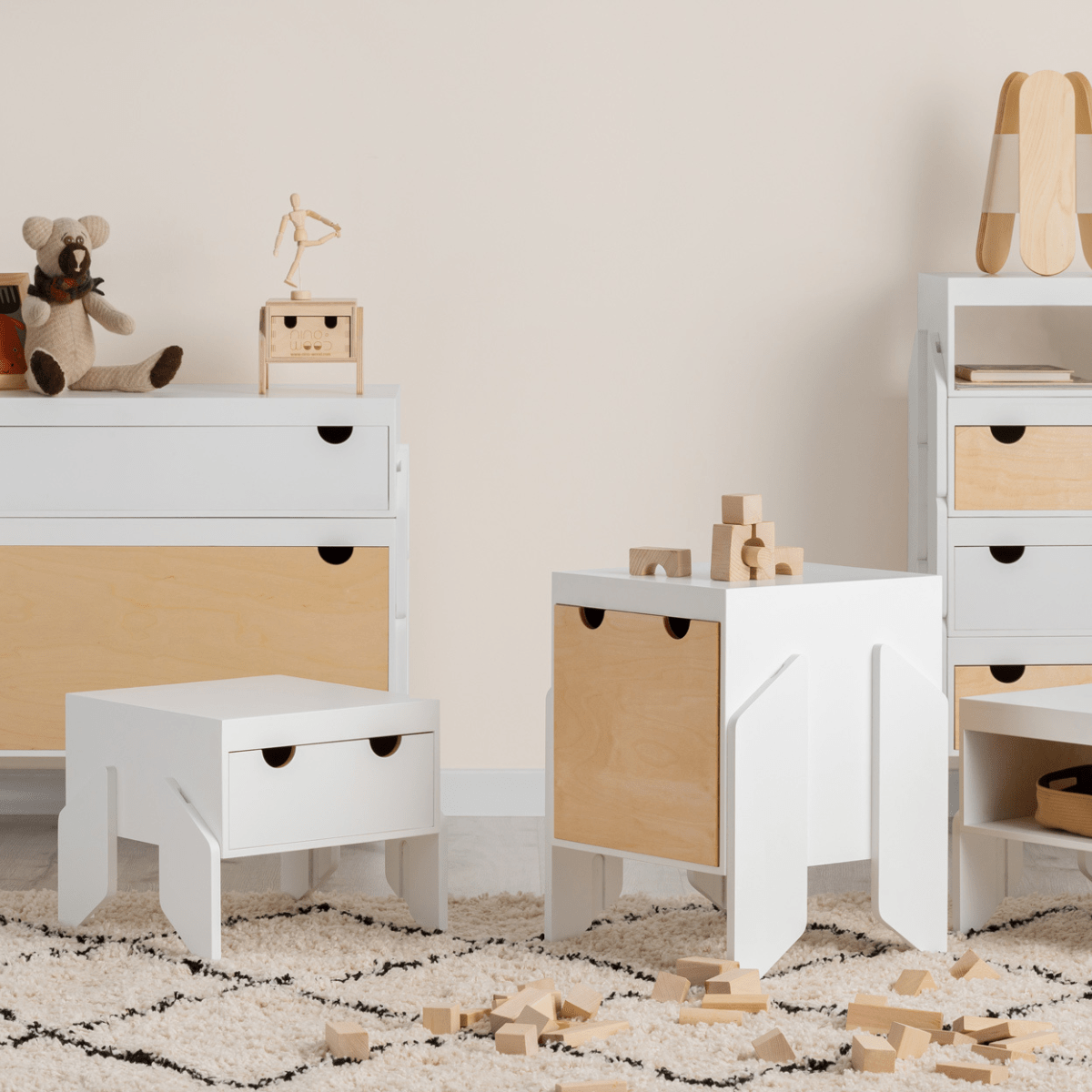 CapiBabi Little – Modulinė Komoda, Kėdutė Ir Suoliukas Vaikams, Balta Komoda