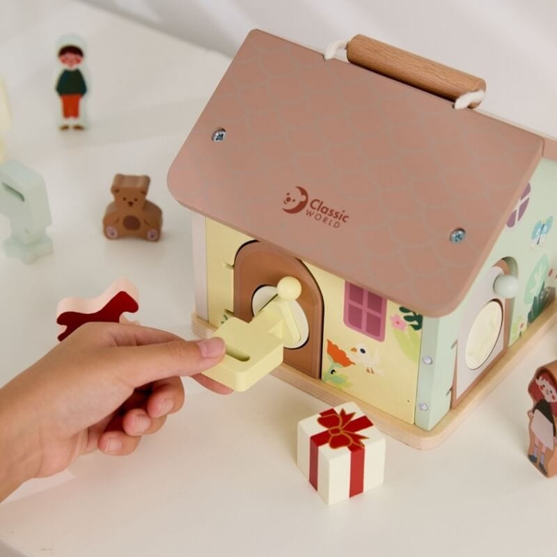 Classic World Medinis Edukacinis Namelis Su Spynomis Vaikams Lėlių Namas