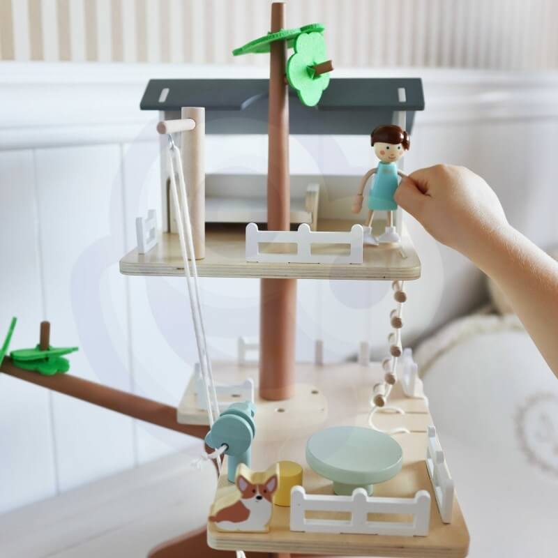 Classic World Medinis Namelis Medyje Su Figūrėlėmis Vaikams Lėlių Namas