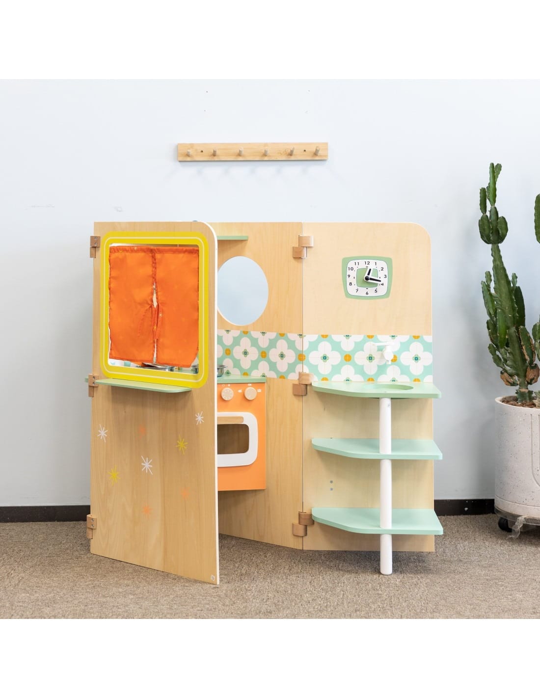 Classic World Sulankstomas Medinis Žaidimų Namelis Virtuvėlė Vaikiškos Virtuvėlės