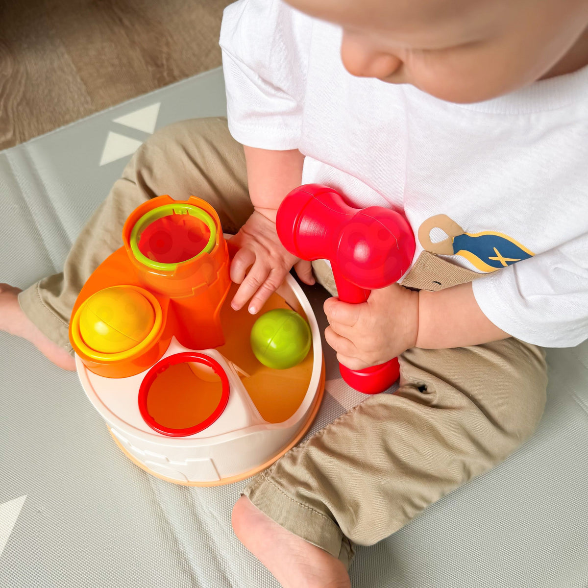 Woopie Baby kamuoliukų kalimo pilis su plaktuku