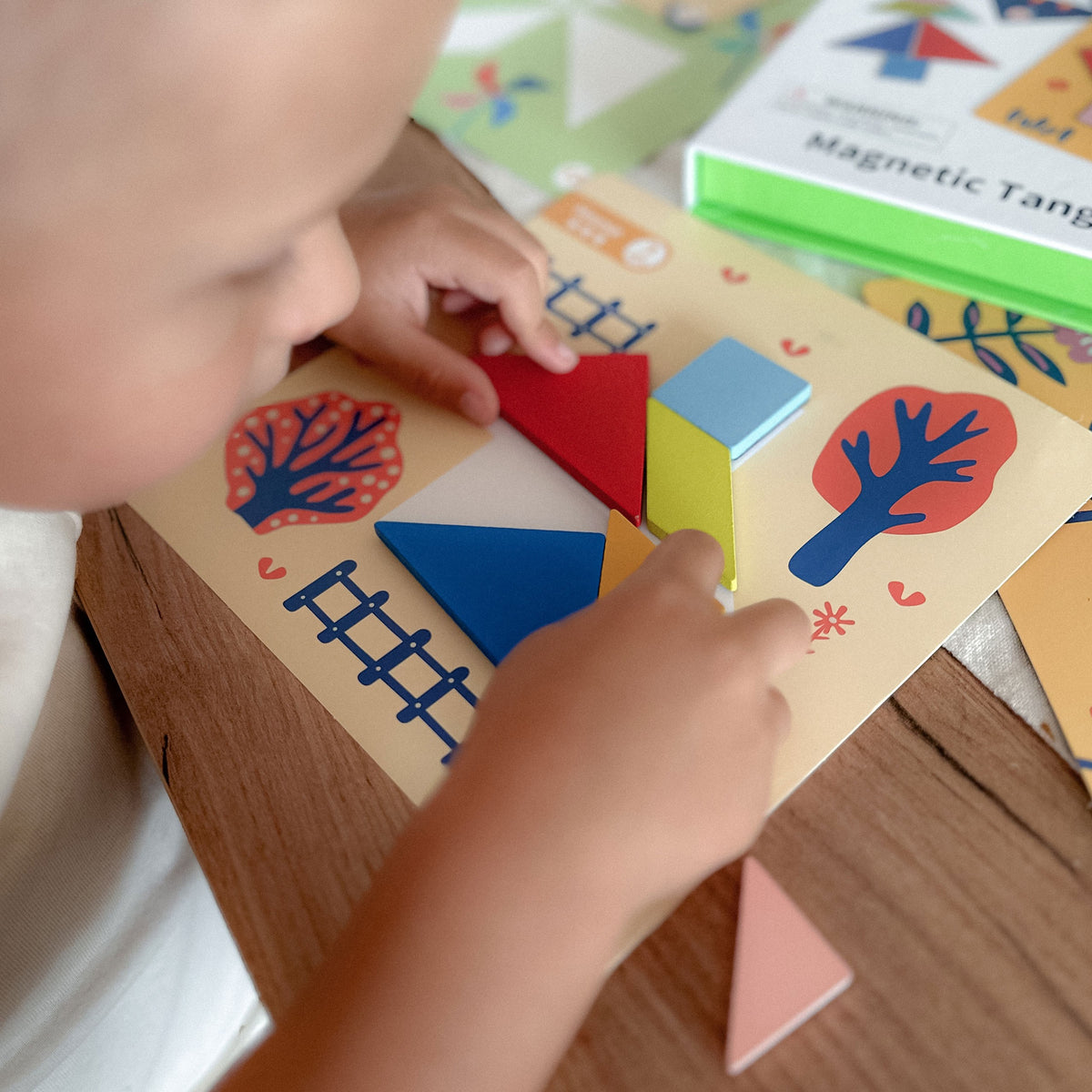 Tooky Toy medinė tangramo dėlionė, 18 dalių – nuotrauka 5