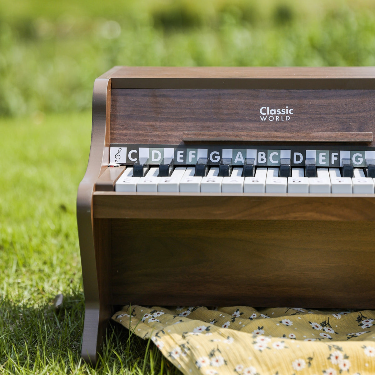 Classic World medinis pianinas vaikui