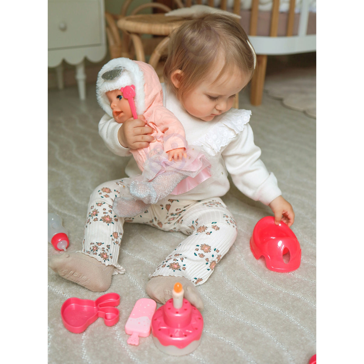 Woopie Royal interaktyvi lėlė Zosia su gimtadienio priedais, 35 cm – nuotrauka 4