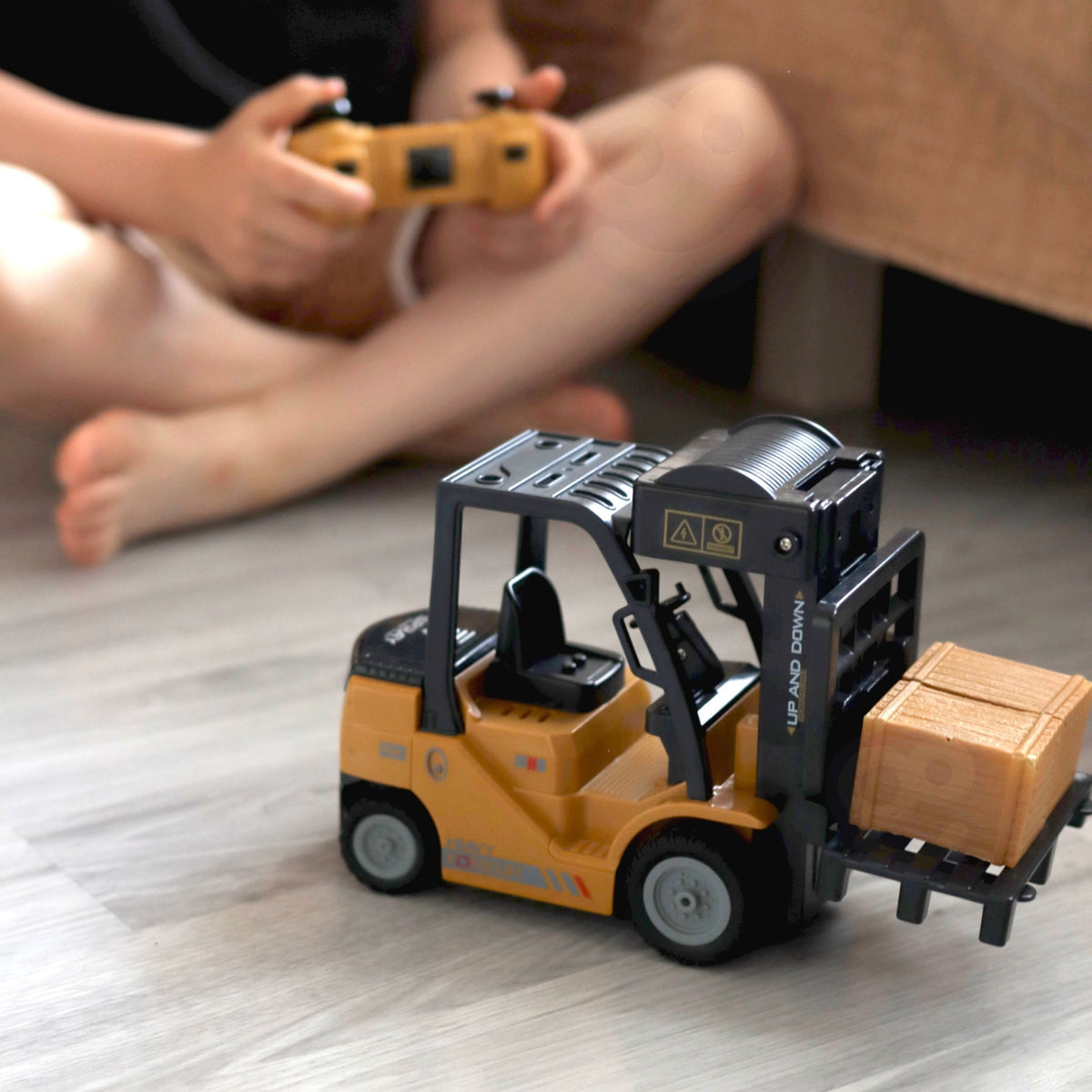 Woopie RC nuotoliniu būdu valdomas krautuvas-kranas 2in1, 1:24 – 5 nuotrauka