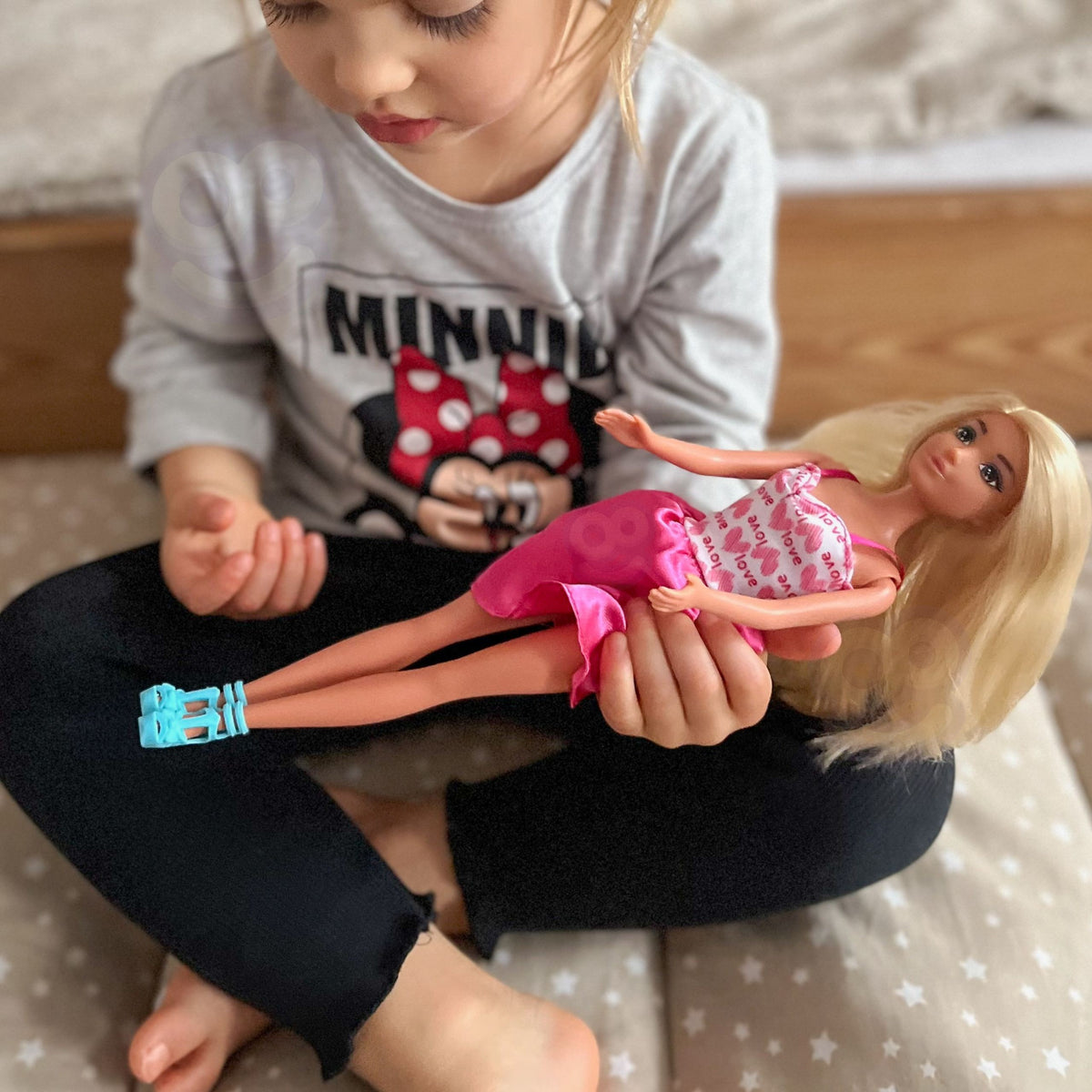 Woopie Royal lėlė Lily su kūdikiu ir maitinimo kėdute – nuotrauka 3