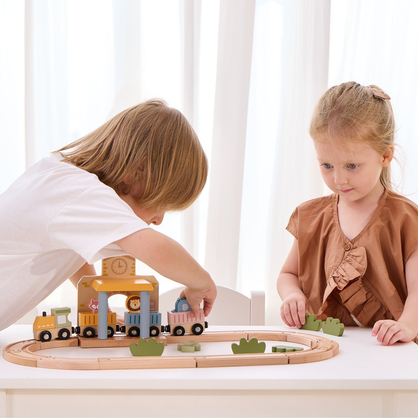 Viga PolarB Medinis Traukinio Rinkinys, 30 Dalių – 4 nuotrauka