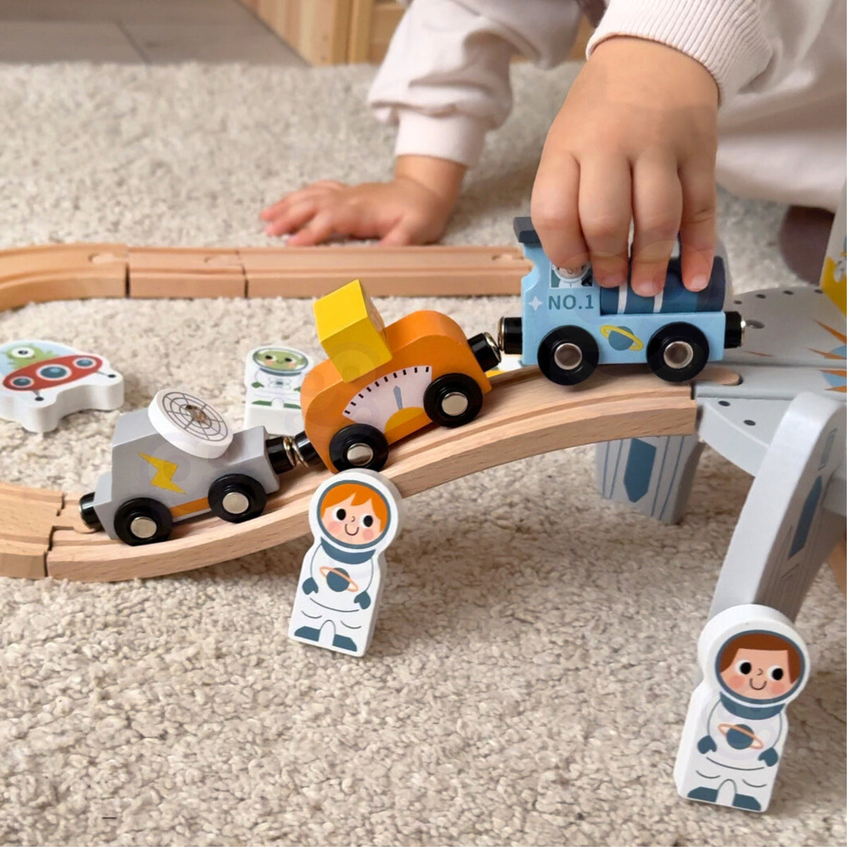 Tooky Toy medinis kosminio traukinio rinkinys – nuotrauka 3