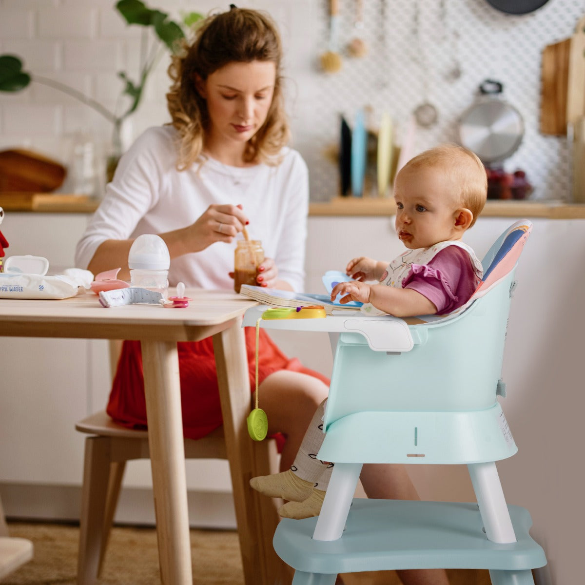 Maitinimo Kėdutė 6 In 1 Su Staliuku Ir Reguliuojamu Padėklu – Mėtinė (raštai), naudojimas
