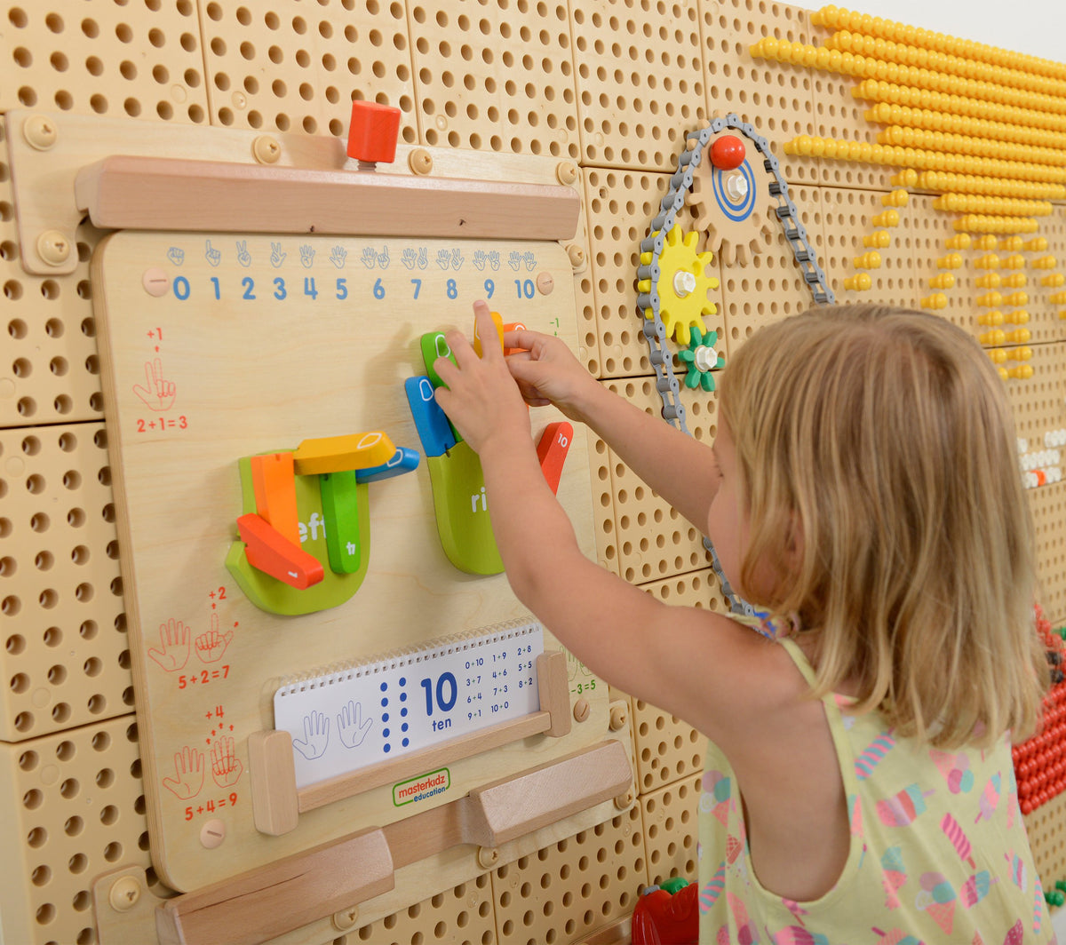 Masterkidz sieninė Montessori skaičiavimo lenta – 4