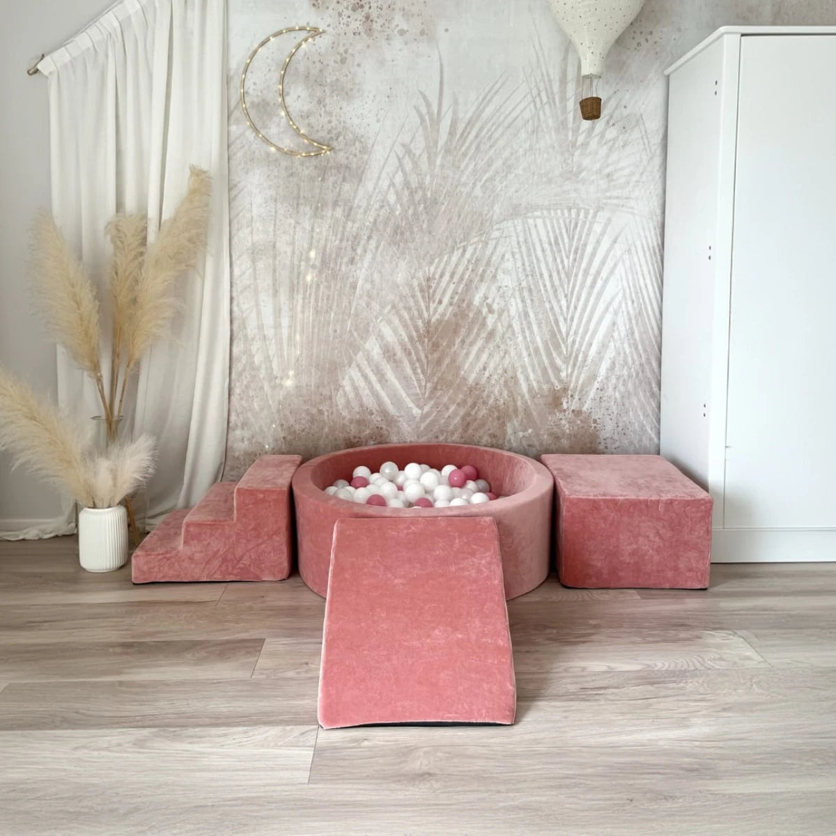 Minkšta 4 dalių Velvet žaidimų aikštelė su kamuoliukų baseinu – dulsva rožinė, nuotrauka 1