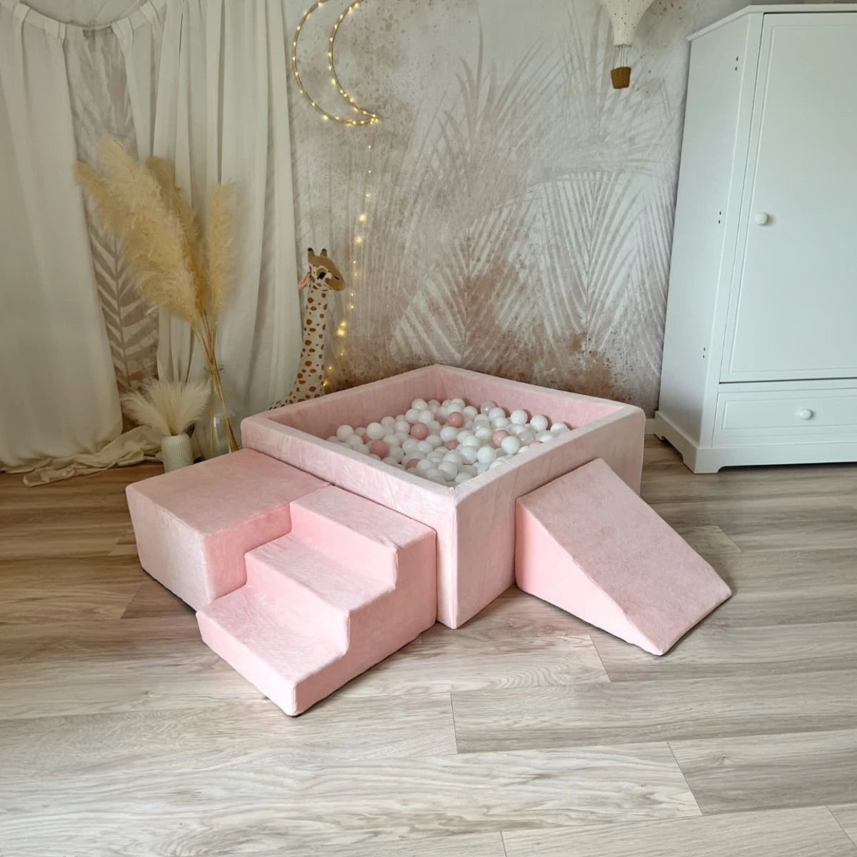 Minkšta 4 dalių Velvet žaidimų aikštelė su kvadratiniu baseinu – rožinė, nuotrauka 1