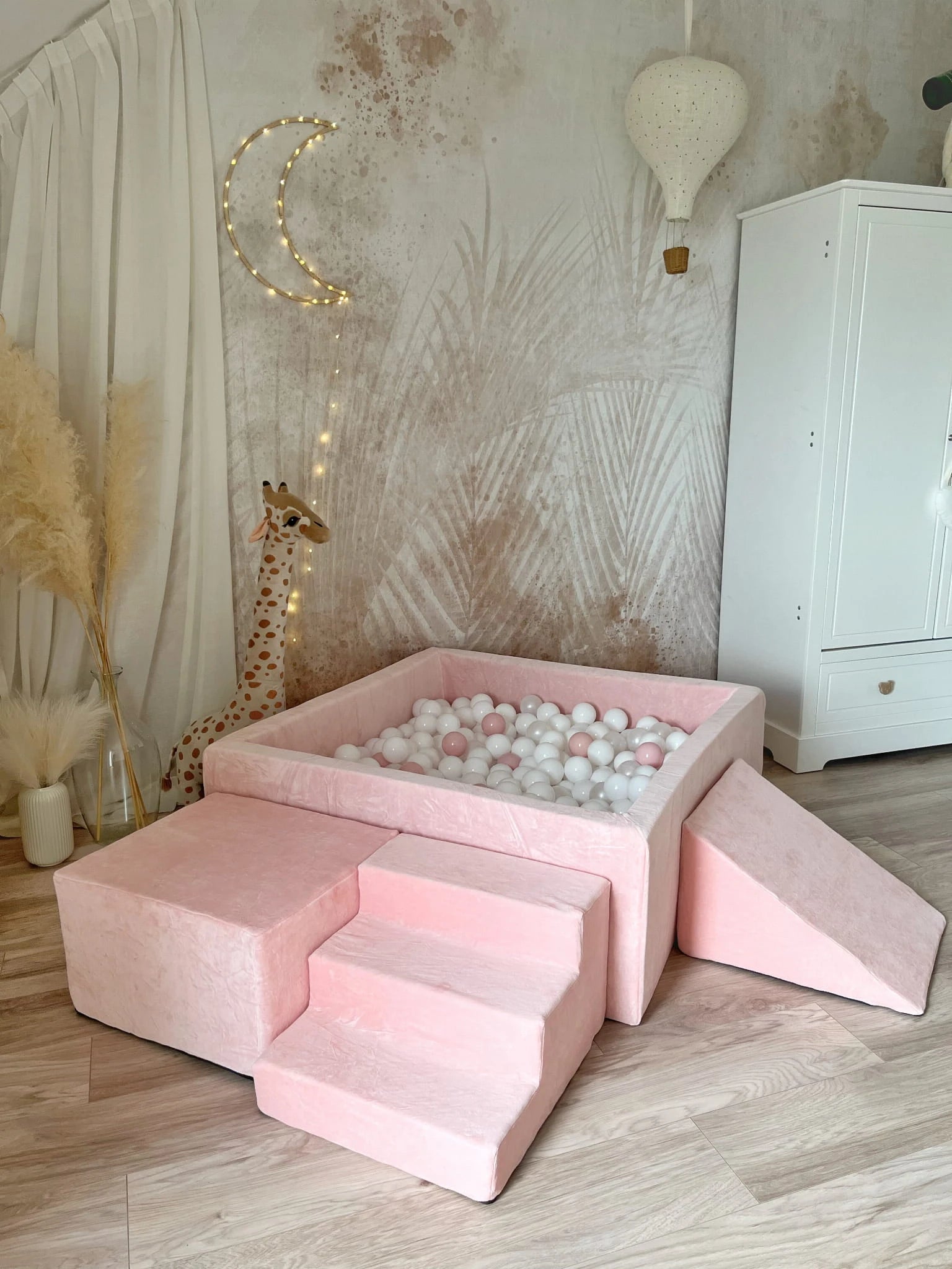 Minkšta 4 dalių Velvet žaidimų aikštelė su kvadratiniu baseinu – rožinė, nuotrauka 2