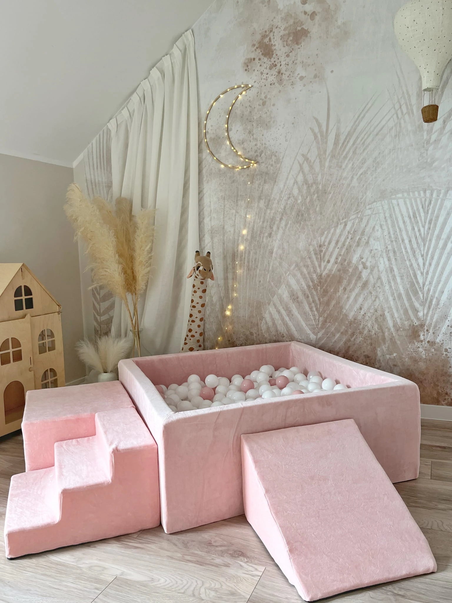 Minkšta 4 dalių Velvet žaidimų aikštelė su kvadratiniu baseinu – rožinė, nuotrauka 4