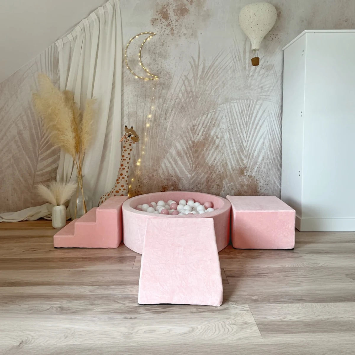 Minkšta 4 dalių Velvet žaidimų aikštelė su kamuoliukų baseinu – rožinė, nuotrauka 1