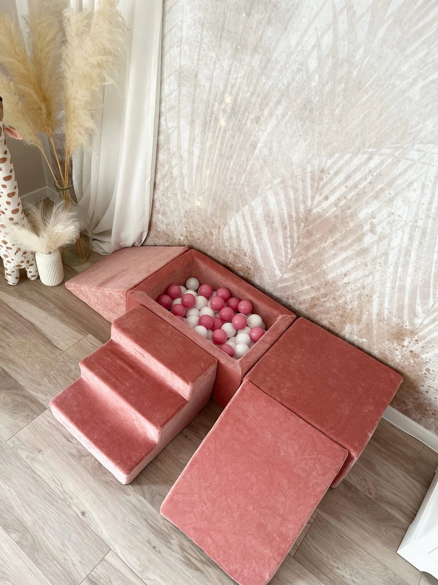 Minkšta 5 dalių Velvet žaidimų aikštelė su kamuoliukų baseinu – dulsva rožinė, nuotrauka 7