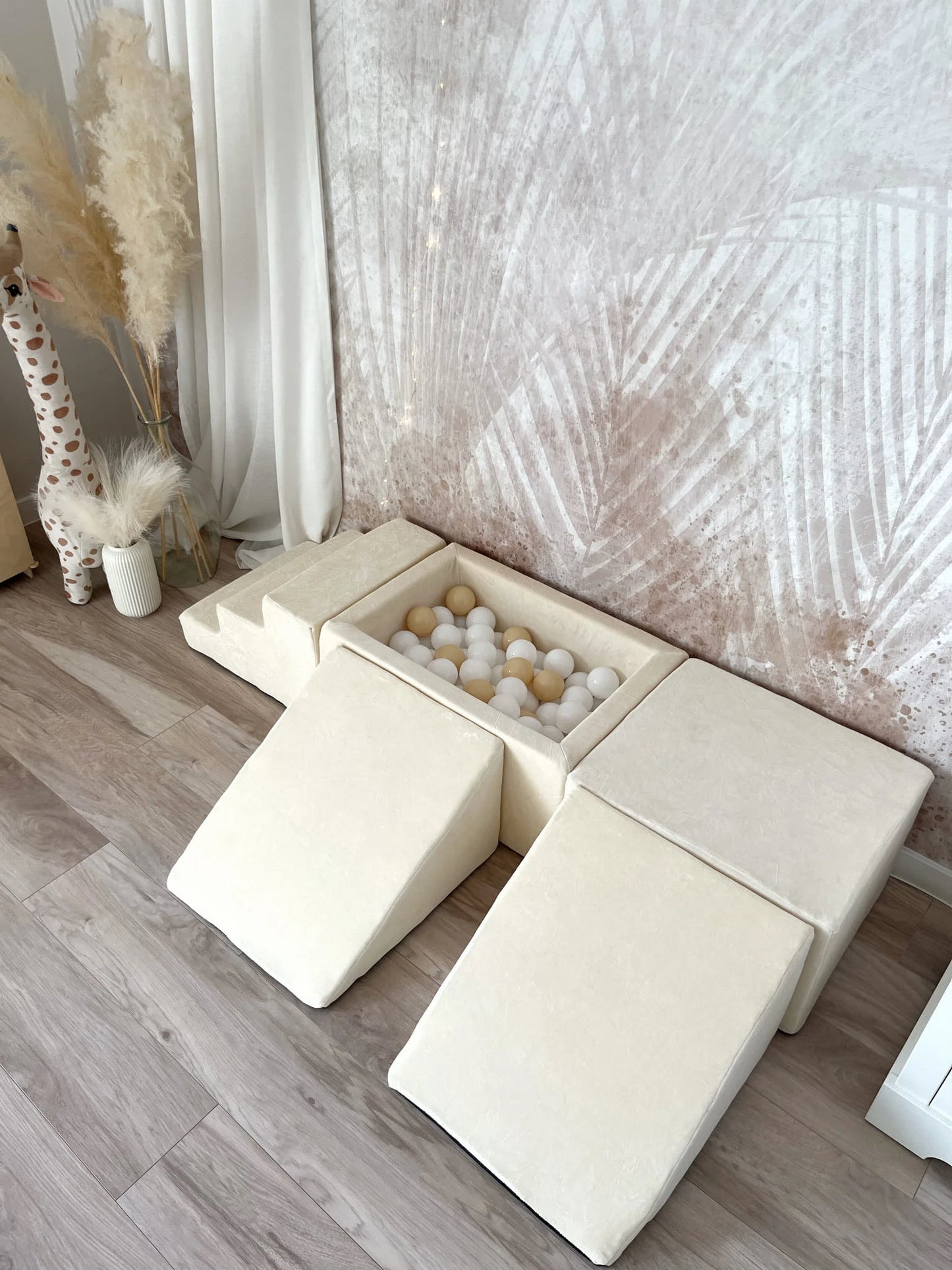 Minkšta 5 dalių Velvet žaidimų aikštelė su kamuoliukų baseinu – kreminė, nuotrauka 6