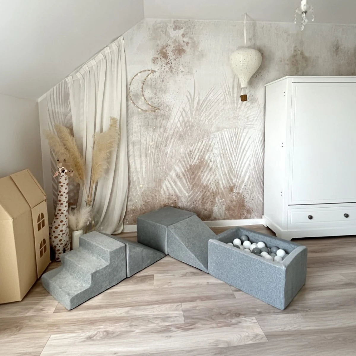 Minkšta 5 dalių Velvet žaidimų aikštelė su kamuoliukų baseinu – pilka, nuotrauka 1