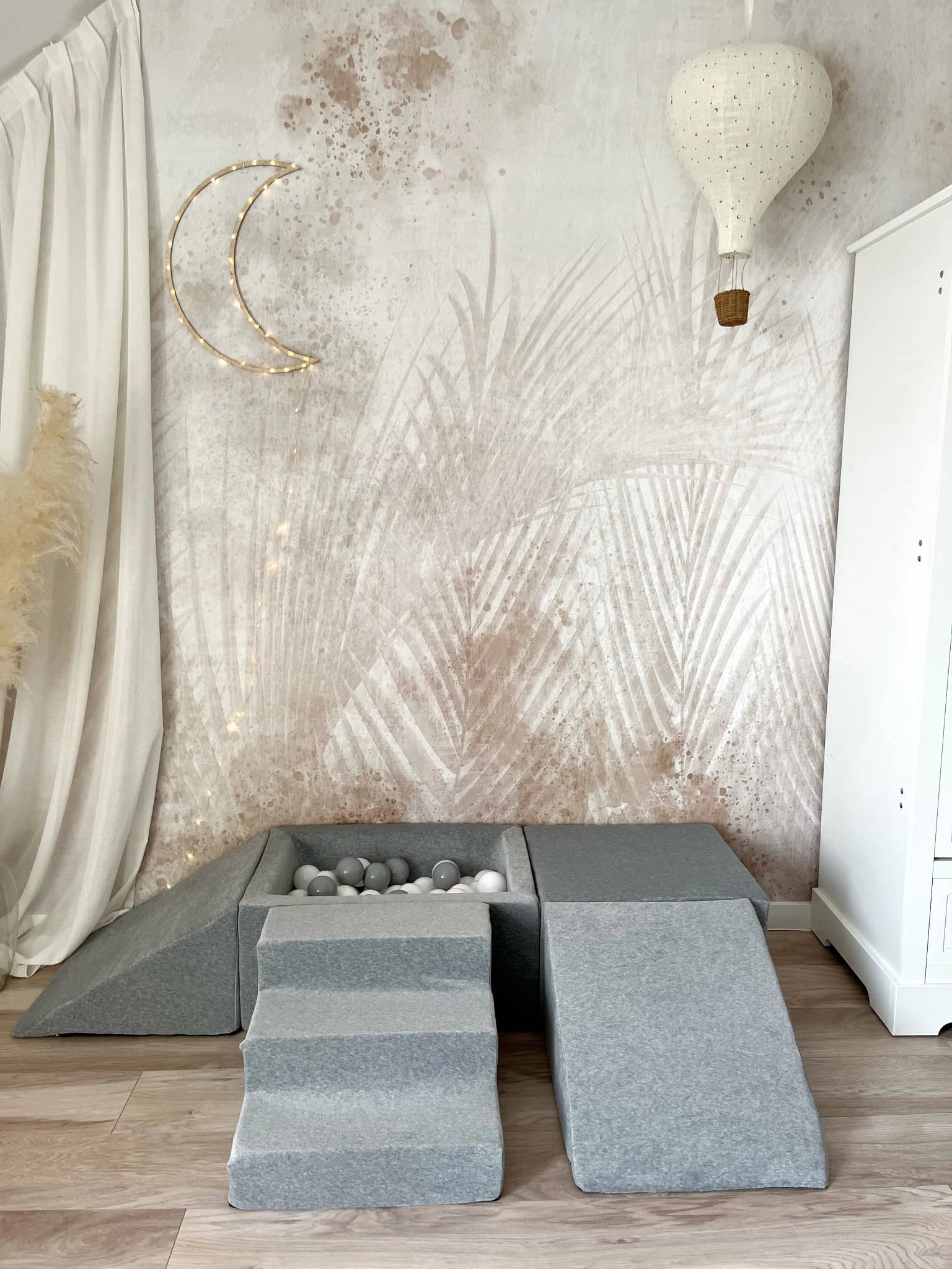 Minkšta 5 dalių Velvet žaidimų aikštelė su kamuoliukų baseinu – pilka, nuotrauka 2