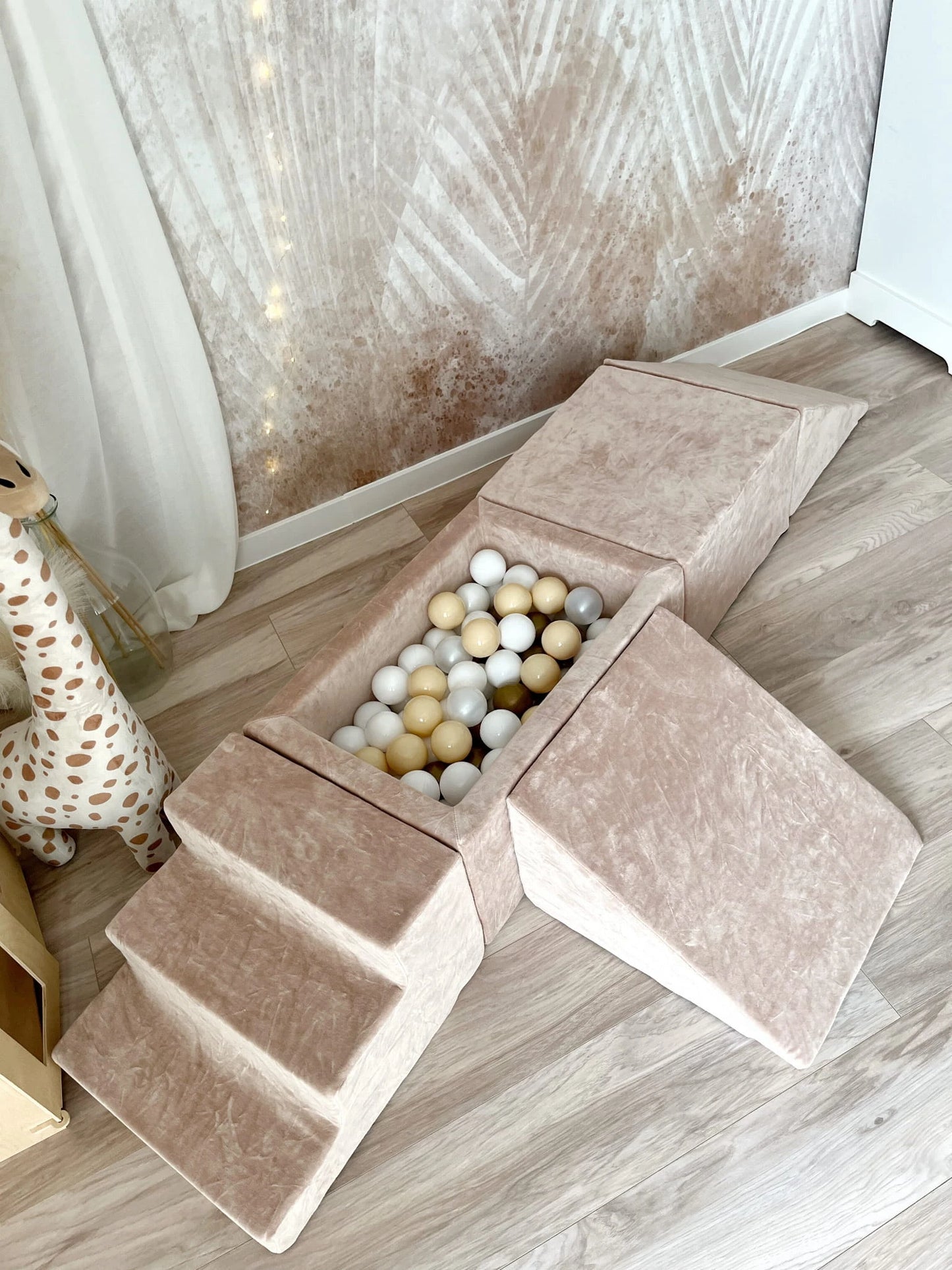 Minkšta 5 dalių Velvet žaidimų aikštelė su kamuoliukų baseinu – smėlio, nuotrauka 9