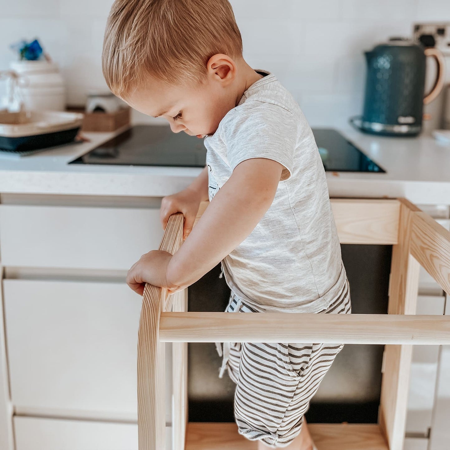 MeowBaby Montessori virtuvės bokštelis – natūrali, su piešimo lenta, vaizdas 9