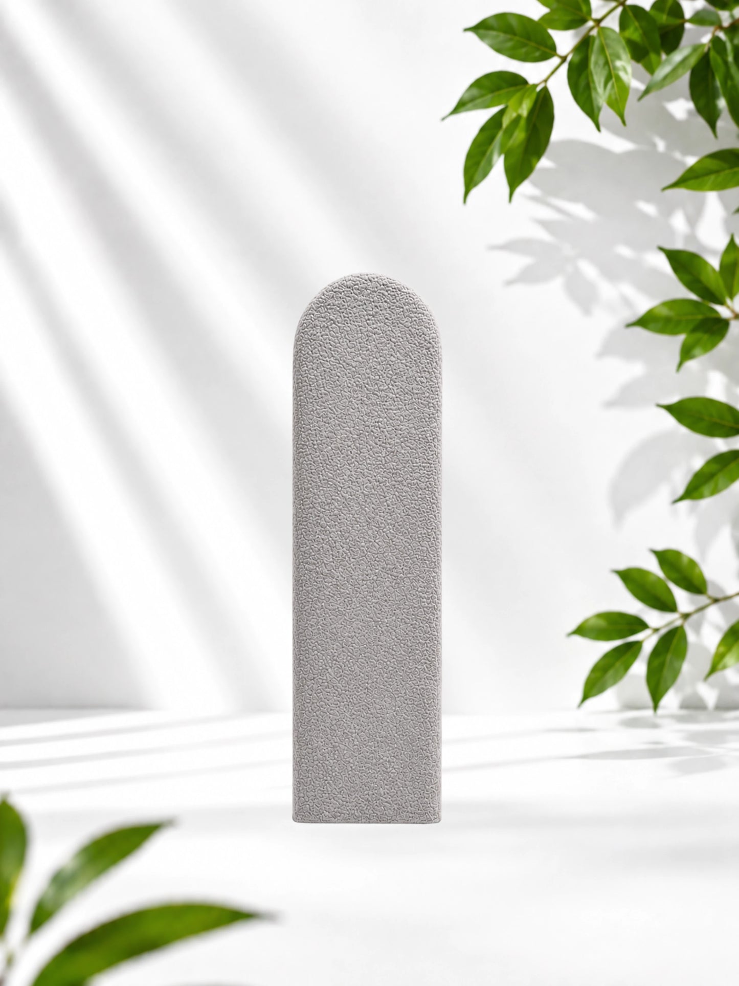 Pilka bouclé sienų panelė 70 × 18 cm