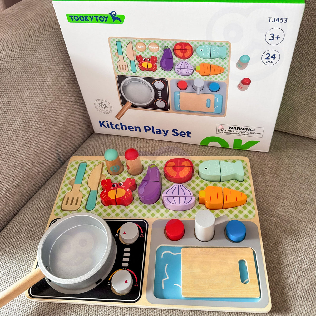 Tooky Toy medinė mini virtuvėlė su formų rūšiuokle – nuotrauka 5