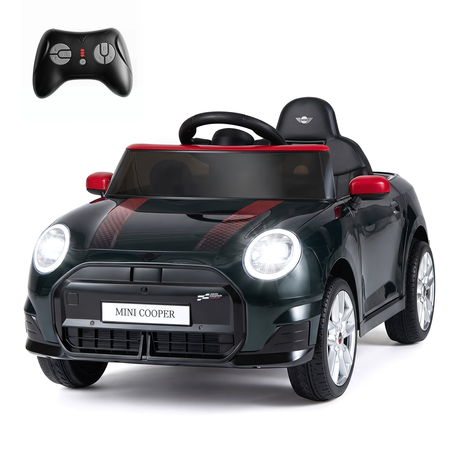 Juodas Mini Cooper stiliaus vaikiškas elektrinis automobilis baltame fone