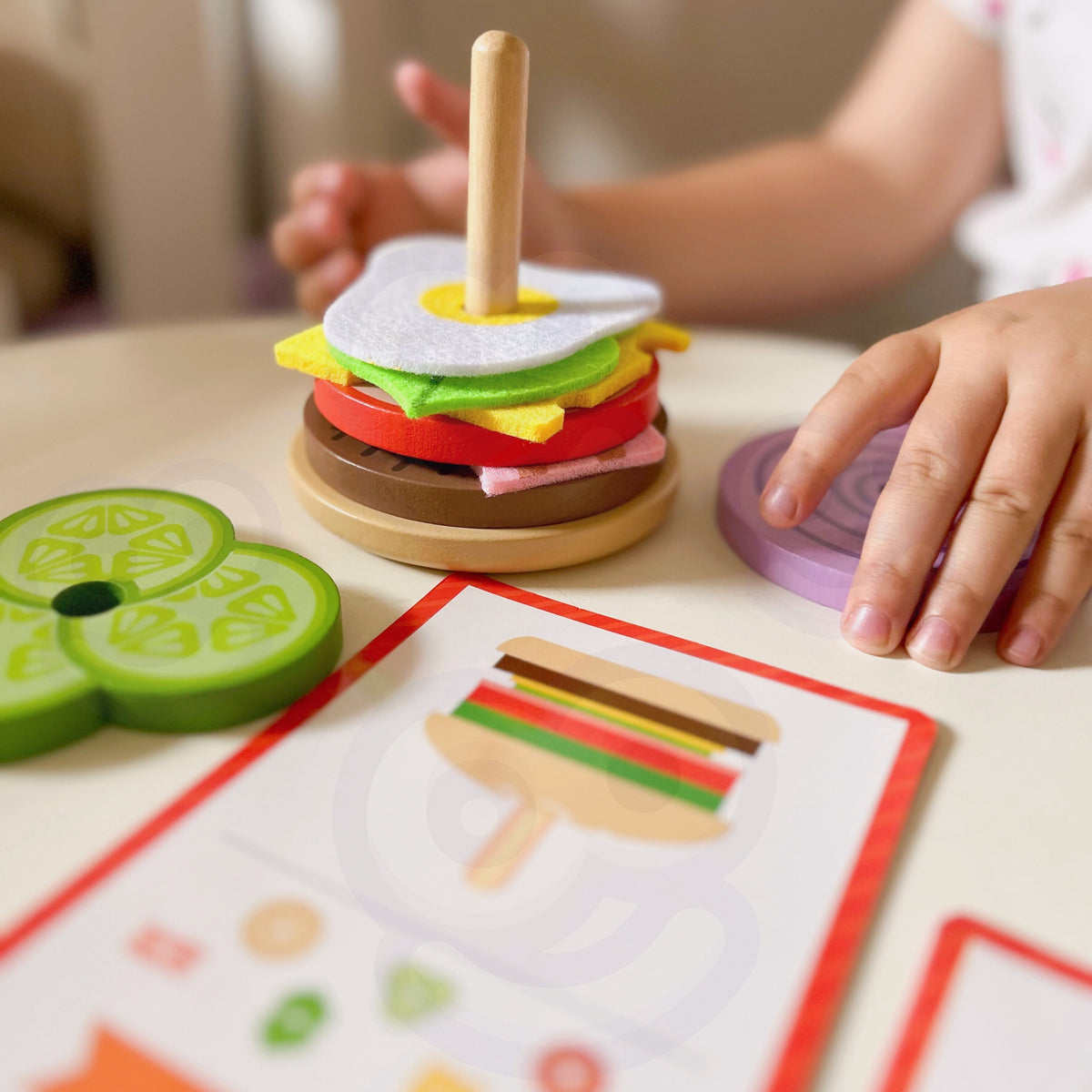 Woopie Green medinis mėsainio dėliojimo rinkinys, 15 dalių – nuotrauka 3