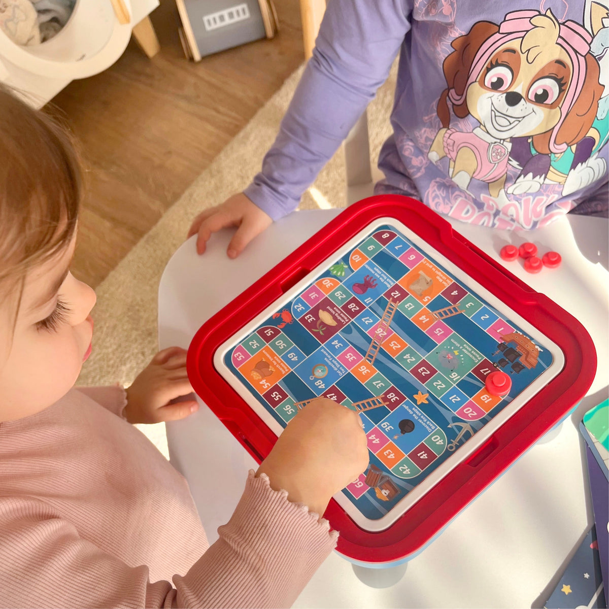 Loginiai mini žaidimai ant staliuko pagrindo – vaizdas 3