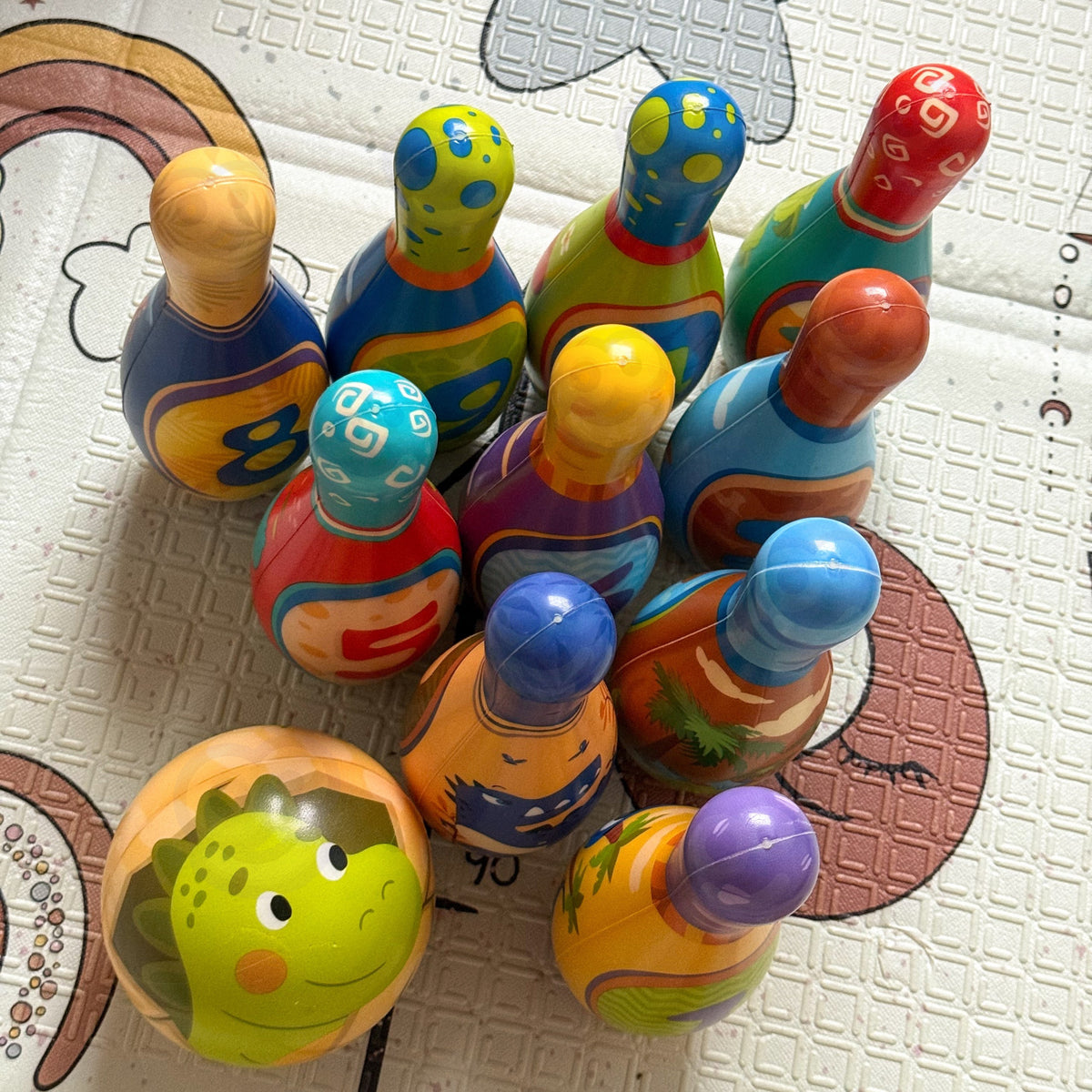Woopie minkštų kėglių rinkinys „Dinozaurai“, 12 dalių – nuotrauka 5