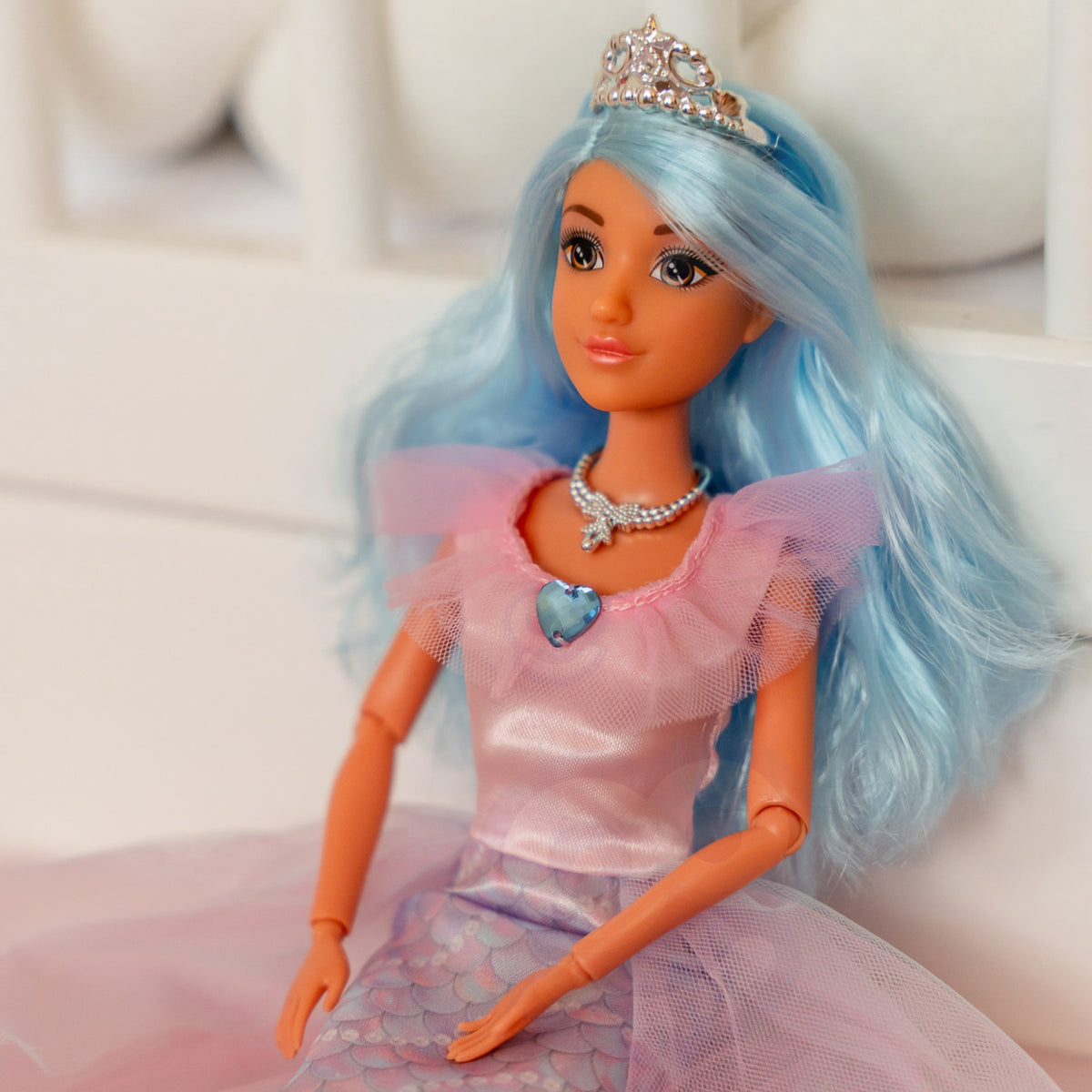 Woopie Royal lėlė undinėlė Lili su mėlynais plaukais – nuotrauka 5